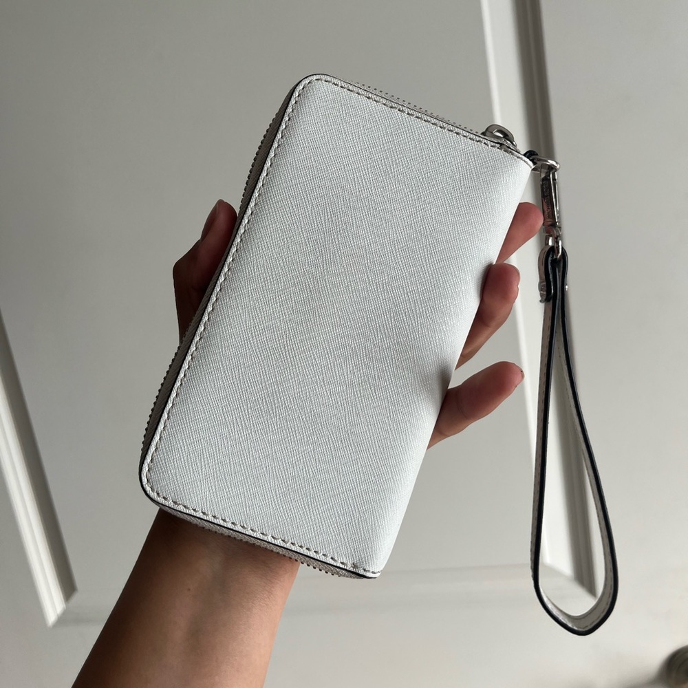Michael Kors Crystal Wristlet Clutch - Picture 5 of 8